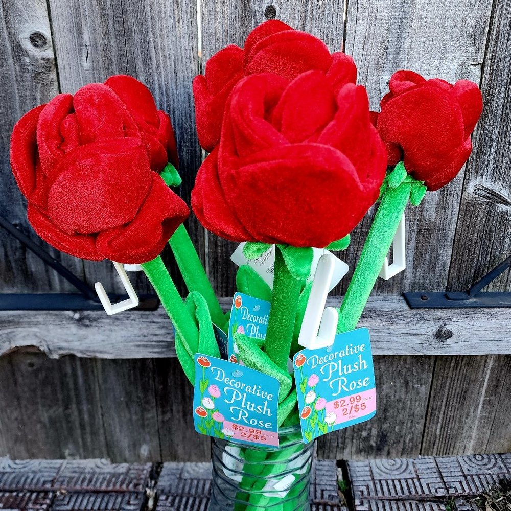 Decorative Plush Roses (6) NWT